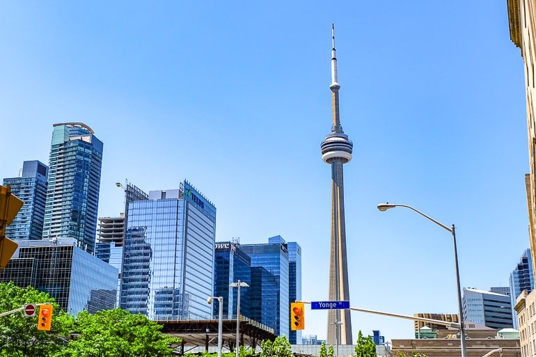 Toronto Tourist Attractions Cn Tower 
